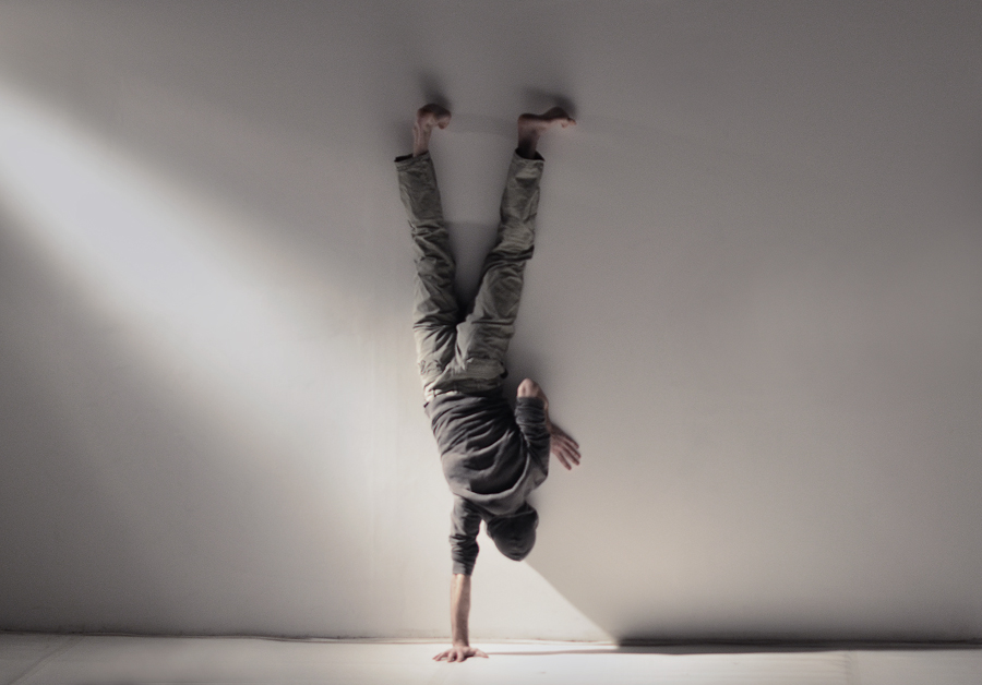 István Téglás-Dance a playful body - foto Dani Ionita